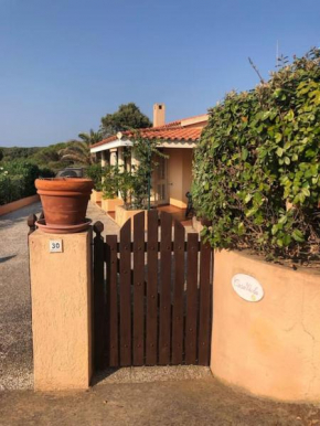 Villa vista mare 5 ospiti posto auto Rena Majore
